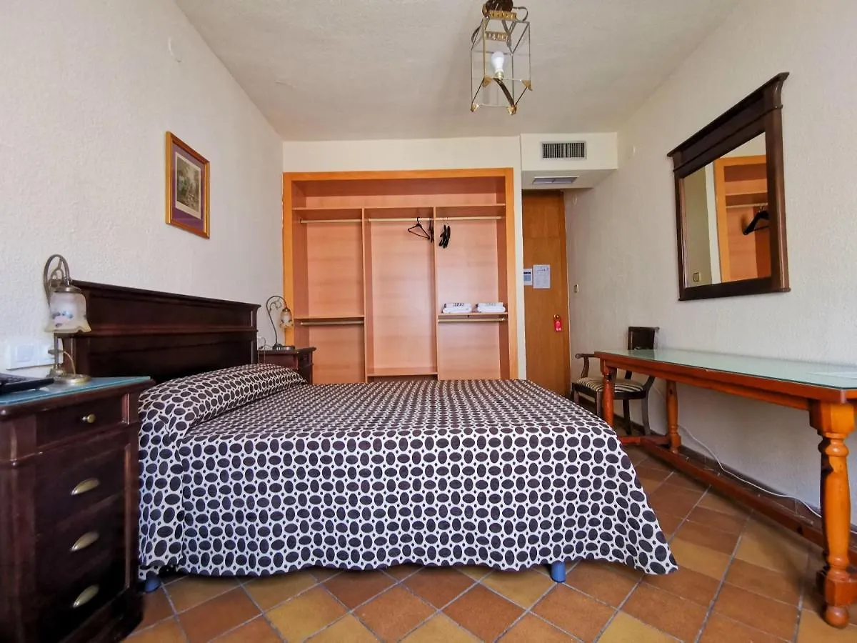 Hotel Almona Granada 2*,